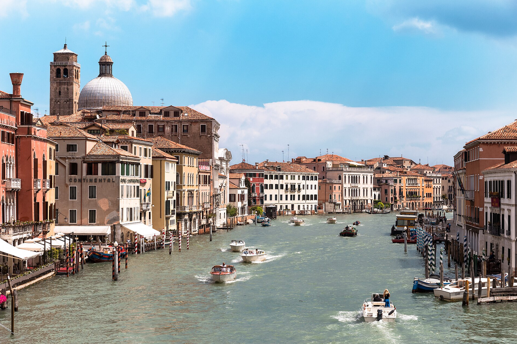 How to See Venice Without the Crowds